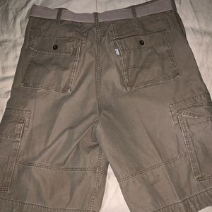 Levi’s men’s snap cargo shorts W38